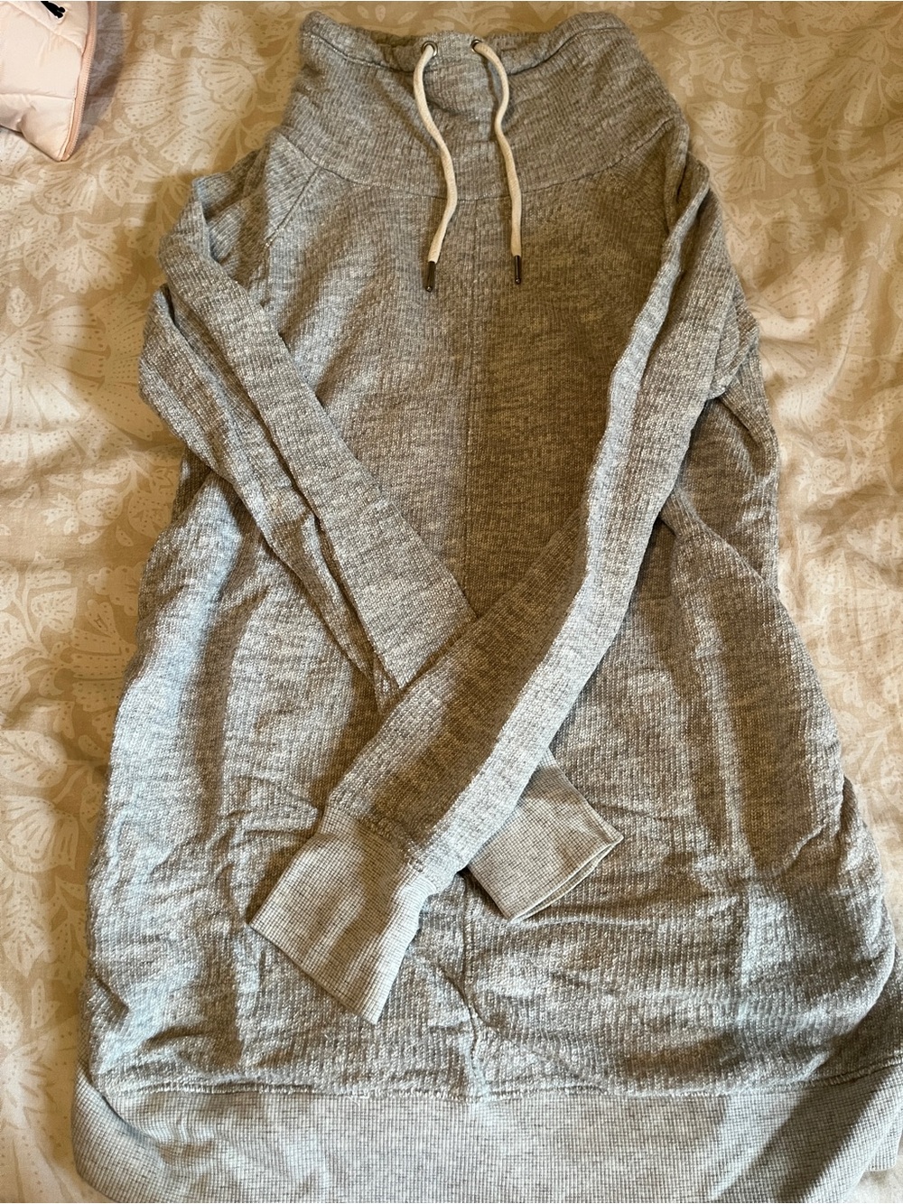 Liz Lange Light Gray Maternity Funnel Neck Pullover Sweatshirt